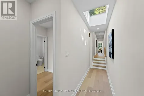 35 Beechwood Drive Toronto (broadview North) ON M4K 3H7