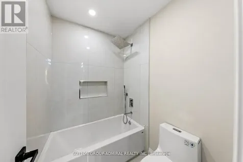 35 Beechwood Drive Toronto (broadview North) ON M4K 3H7