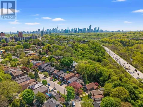 35 Beechwood Drive Toronto (broadview North) ON M4K 3H7