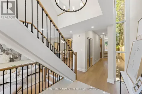 35 Beechwood Drive Toronto (broadview North) ON M4K 3H7