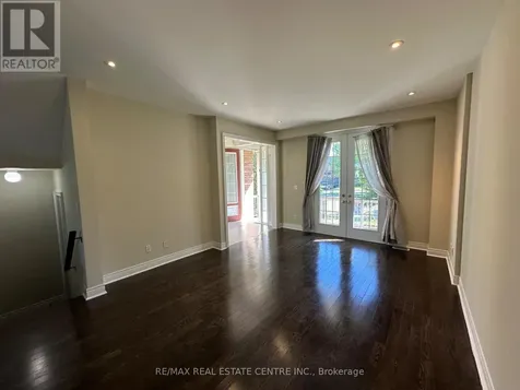 2491 Postmaster Drive Oakville (wm Westmount) ON L6M 0L5