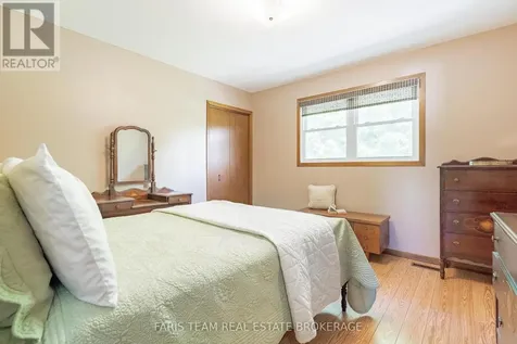 2966 George Johnston Road Springwater ON L9X 1T8