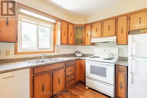2966 George Johnston Road Springwater ON L9X 1T8