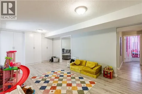 907 Doon Village Road Kitchener ON N2P 1A1