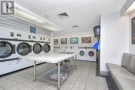 1599 Lassiter Terrace Ottawa ON K1J 8R6