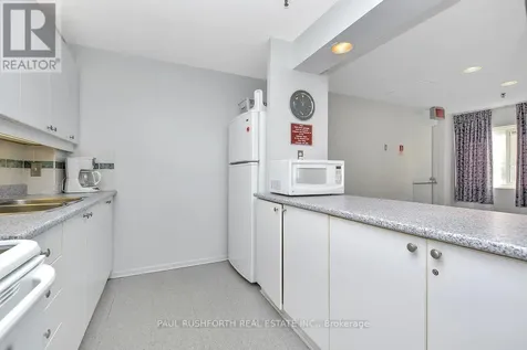 1599 Lassiter Terrace Ottawa ON K1J 8R6