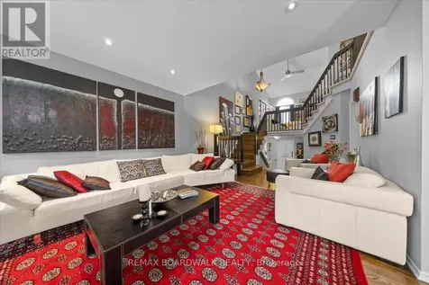 24 Hackett Street Ottawa ON K1V 0P7