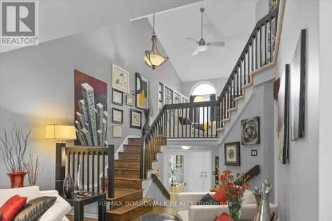 24 Hackett Street Ottawa ON K1V 0P7