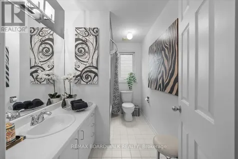 24 Hackett Street Ottawa ON K1V 0P7