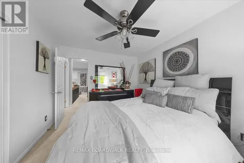 24 Hackett Street Ottawa ON K1V 0P7