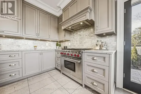 476 Patricia Drive Burlington (bayview) ON L7T 1K2