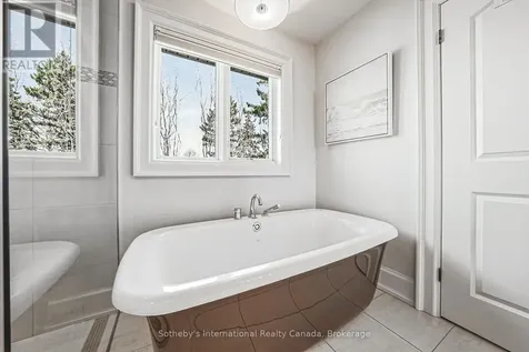 476 Patricia Drive Burlington (bayview) ON L7T 1K2