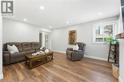 24 Magnolia Street Brantford ON N3R 1P8