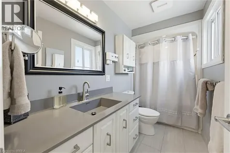 24 Magnolia Street Brantford ON N3R 1P8