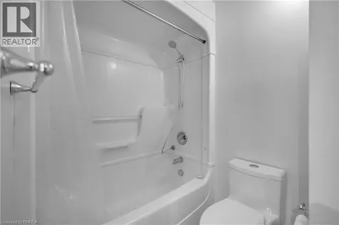 210 Golden Orchard Drive Hamilton ON L9C 6J7