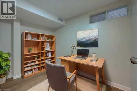379 Veronica Drive Kitchener ON N2A 2R8