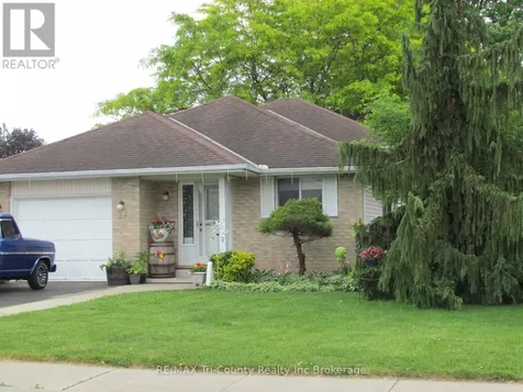 29 Beckett Boulevard Tillsonburg ON N4G 5N1
