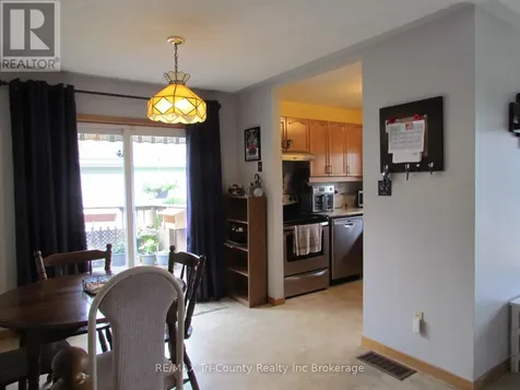 29 Beckett Boulevard Tillsonburg ON N4G 5N1