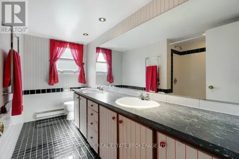 35 Aleutian Road Ottawa ON K2H 7C7