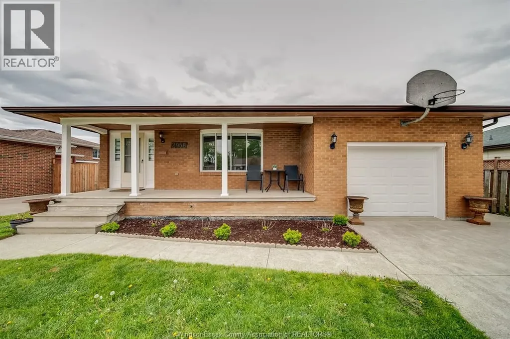 2958 Lloyd George Boulevard Windsor ON N8T 2V1