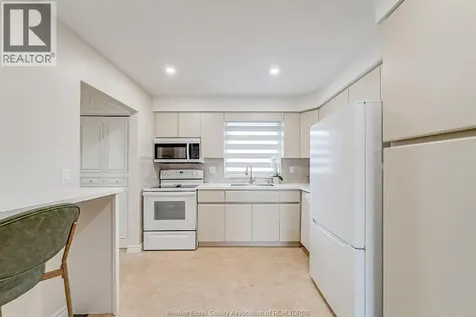 2958 Lloyd George Boulevard Windsor ON N8T 2V1