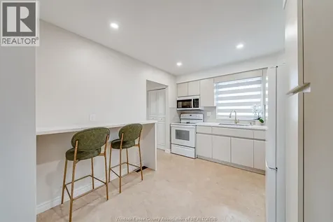 2958 Lloyd George Boulevard Windsor ON N8T 2V1