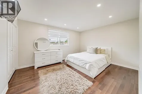 2958 Lloyd George Boulevard Windsor ON N8T 2V1