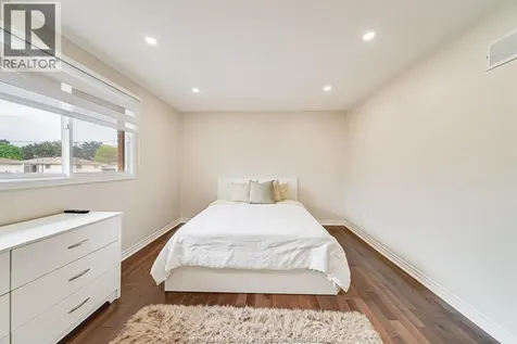 2958 Lloyd George Boulevard Windsor ON N8T 2V1