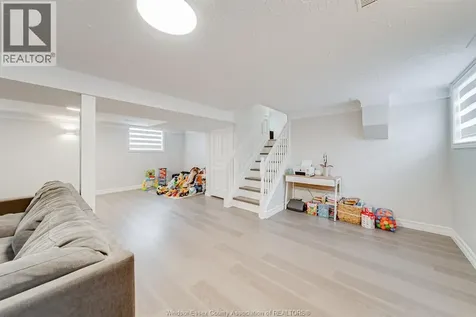 2958 Lloyd George Boulevard Windsor ON N8T 2V1