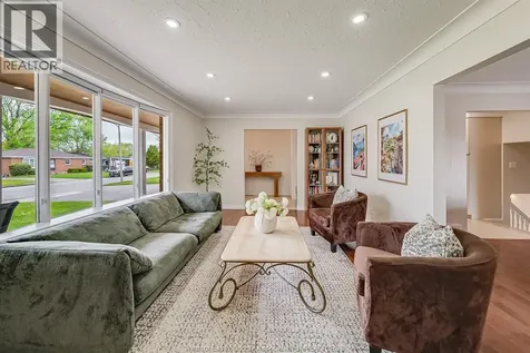 2958 Lloyd George Boulevard Windsor ON N8T 2V1
