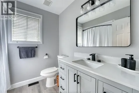 4750 Theresa Place Windsor ON N8T 3M8