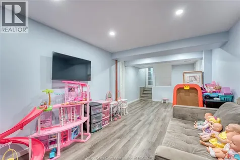 4750 Theresa Place Windsor ON N8T 3M8