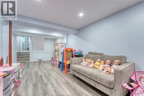 4750 Theresa Place Windsor ON N8T 3M8