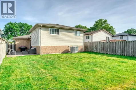 4750 Theresa Place Windsor ON N8T 3M8