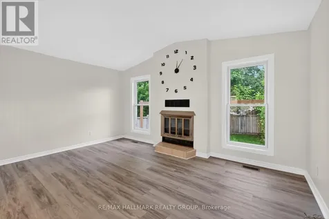 4 Gowrie Drive Ottawa ON K2L 2S4