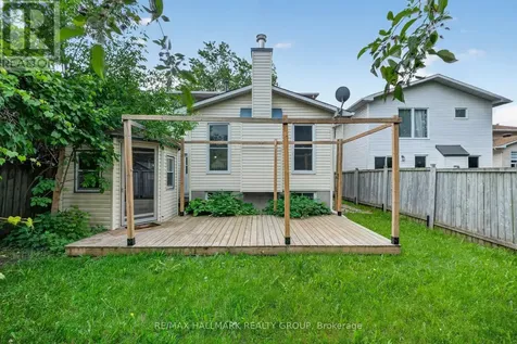 4 Gowrie Drive Ottawa ON K2L 2S4