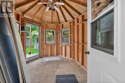 4 Gowrie Drive Ottawa ON K2L 2S4