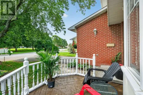 4 Gowrie Drive Ottawa ON K2L 2S4