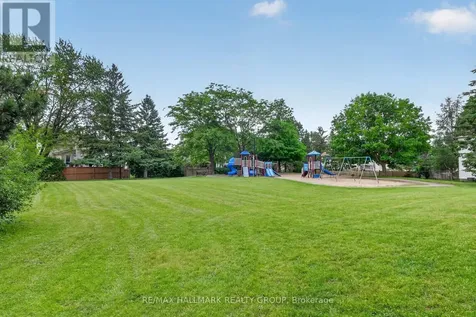 4 Gowrie Drive Ottawa ON K2L 2S4