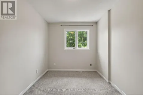 130 College Circle Ottawa ON K1K 4R9