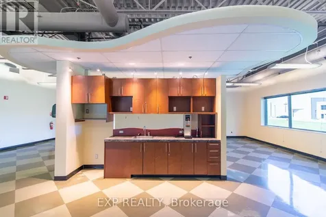 31 Auriga Drive Ottawa ON K2E 1C4