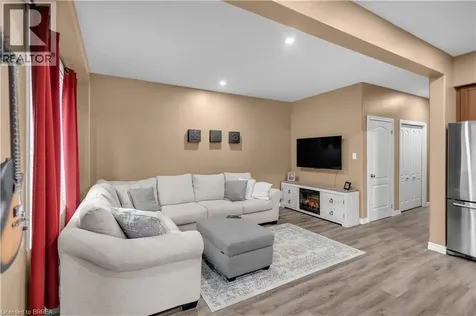 12 Brantwood Park Road Brantford ON N3P 1G2