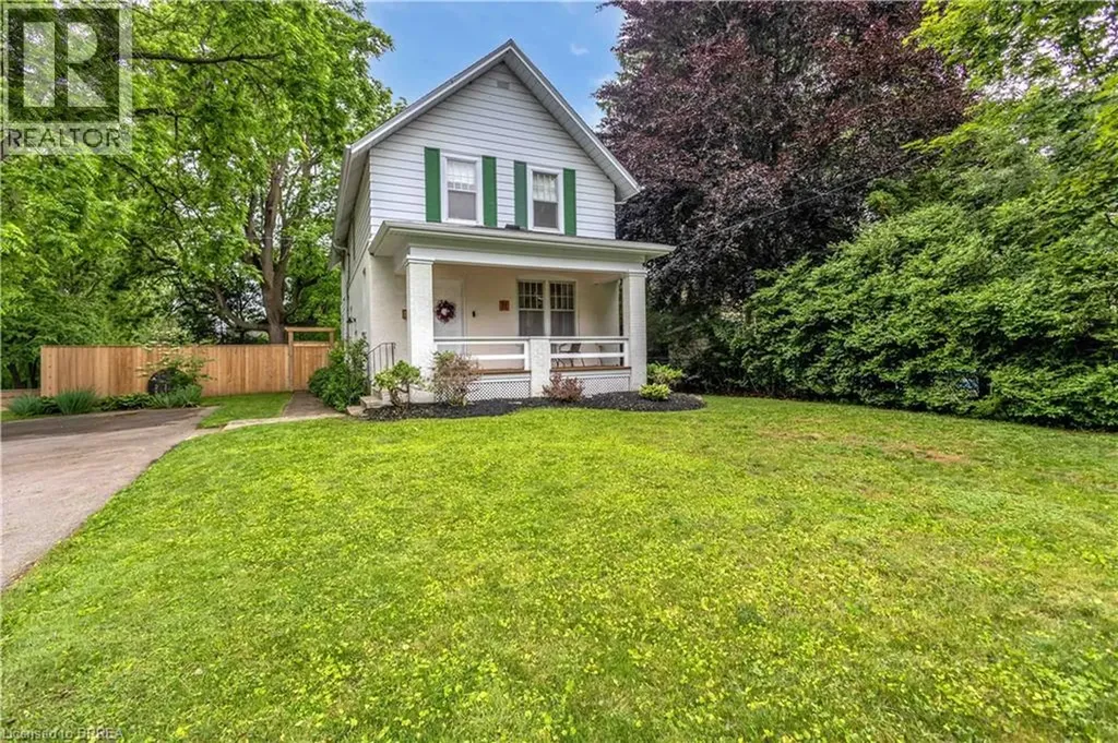 11 Tutela Heights Road Brantford ON N3T 1A2
