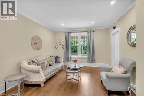 11 Tutela Heights Road Brantford ON N3T 1A2