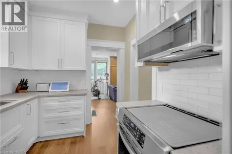 11 Tutela Heights Road Brantford ON N3T 1A2