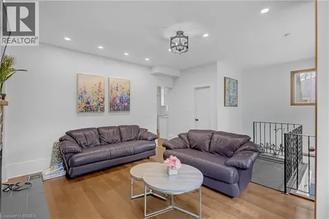 11 Tutela Heights Road Brantford ON N3T 1A2