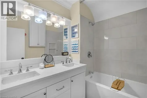 11 Tutela Heights Road Brantford ON N3T 1A2
