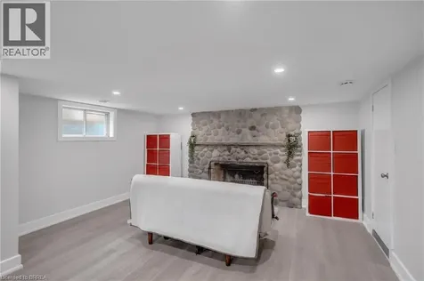 11 Tutela Heights Road Brantford ON N3T 1A2
