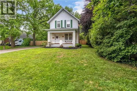 11 Tutela Heights Road Brantford ON N3T 1A2