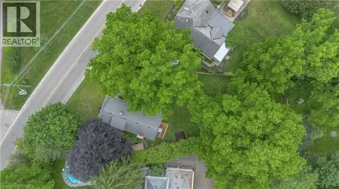 11 Tutela Heights Road Brantford ON N3T 1A2